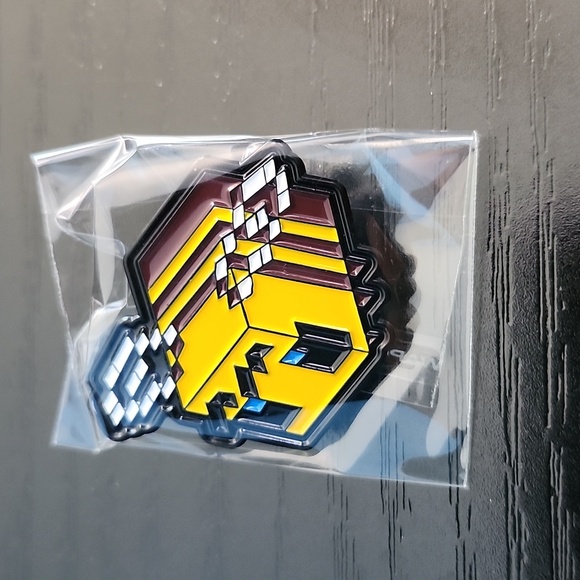 Minecraft Bee Enamel Pin - Picture 3 of 3